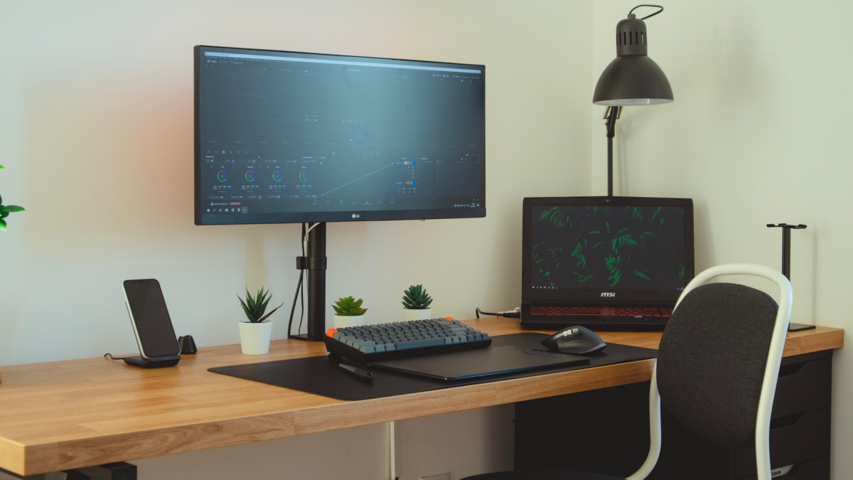 Frühjahrsputz ist da – So räumen Sie Ihren Schreibtisch ordentlich auf