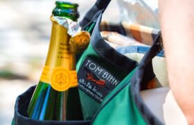 Supermarktkassierer fragen ständig nach meiner Clownwagen-Tote-Tasche