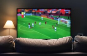 Olé, Bewegungsglättung! So optimieren Sie Ihre TV-Einstellungen für ein besseres Seherlebnis bei der Fußball-WM.