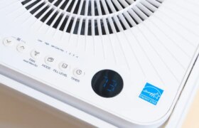 Wenn Ihre Klimaanlage nicht ausreicht, holen Sie sich einen Luftentfeuchter.