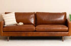 Wie man eine Ledercouch kauft, die lange hält