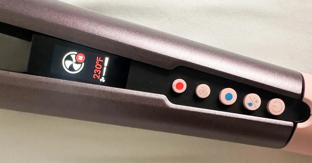Wir haben den Dyson Airstrait getestet – er hat mehr Probleme verursacht, als er gelöst hat.
