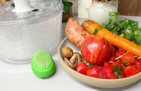 Wie man Obst und Gemüse reinigt