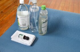 Wie reinigt man eine Yogamatte?